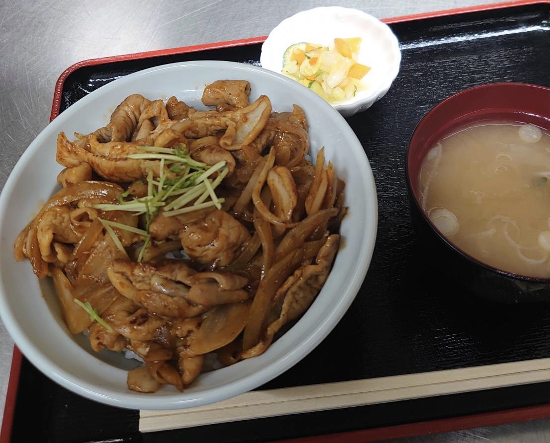 ホルモン丼の画像